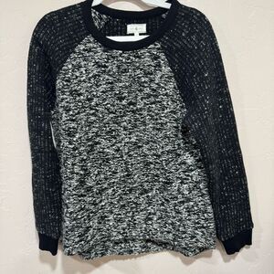 Lou & Grey Women's Size medium Black & White Raglan Sweater Pullover